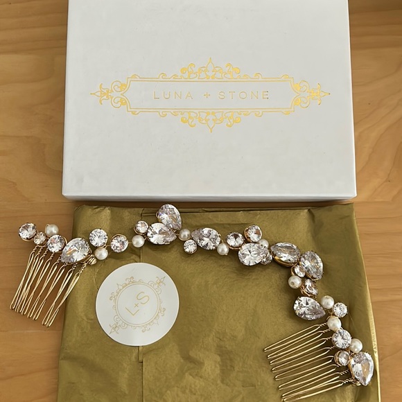 Luna + Stone bridal hairpiece (gold with pearls and crystals) - Picture 1 of 2
